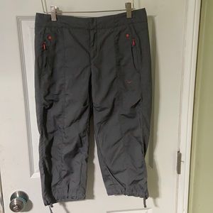 Nike grey golf capris pants Size Small